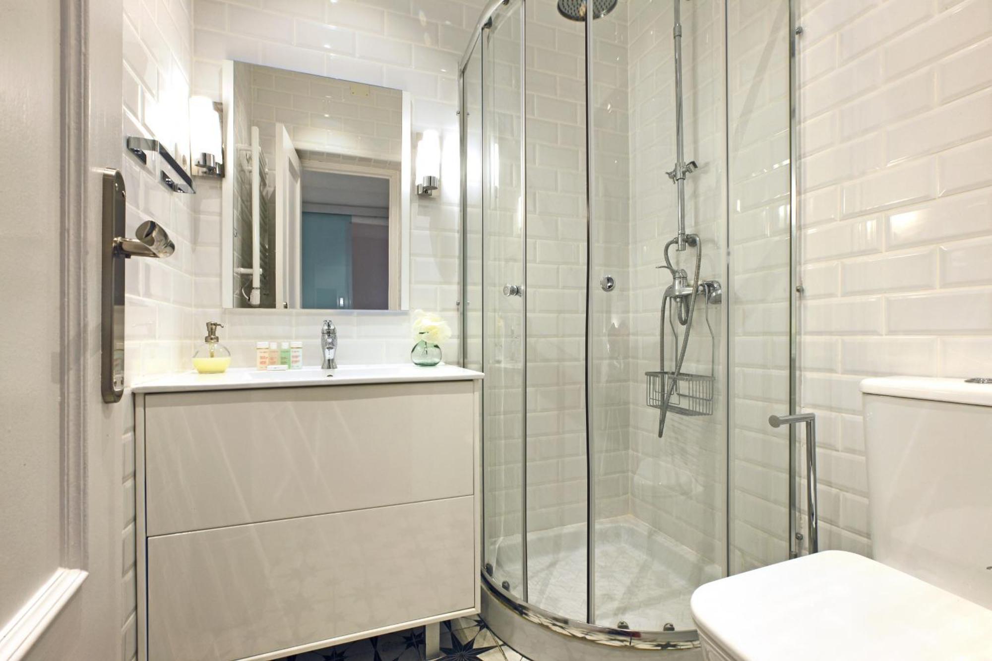 Atocha Suite - Barrio De Las Letras Madrid Exterior photo